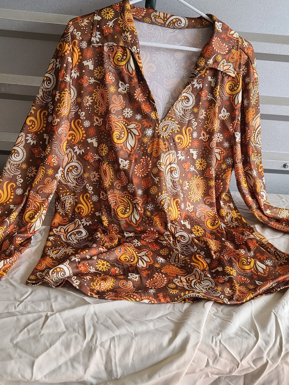 Spirit Halloween Costume Non-gender Paisley Long-Sleeve Fall Print Top XL Groov